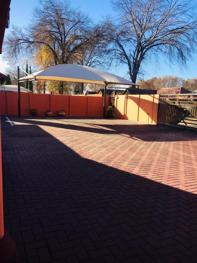 Forever Comfy Bed Bed and Breakfast Vanderbijlpark Exteriör bild