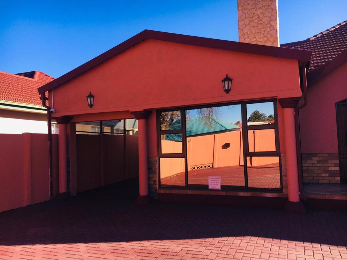 Forever Comfy Bed Bed and Breakfast Vanderbijlpark Exteriör bild